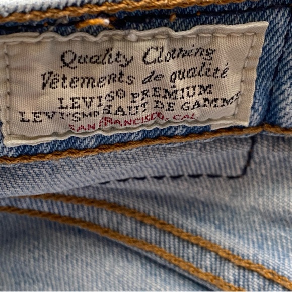 Levis Premium Wedgie Icon Straight Jeans Woman 31 Light Wash High Rise FLAW - Picture 9 of 16